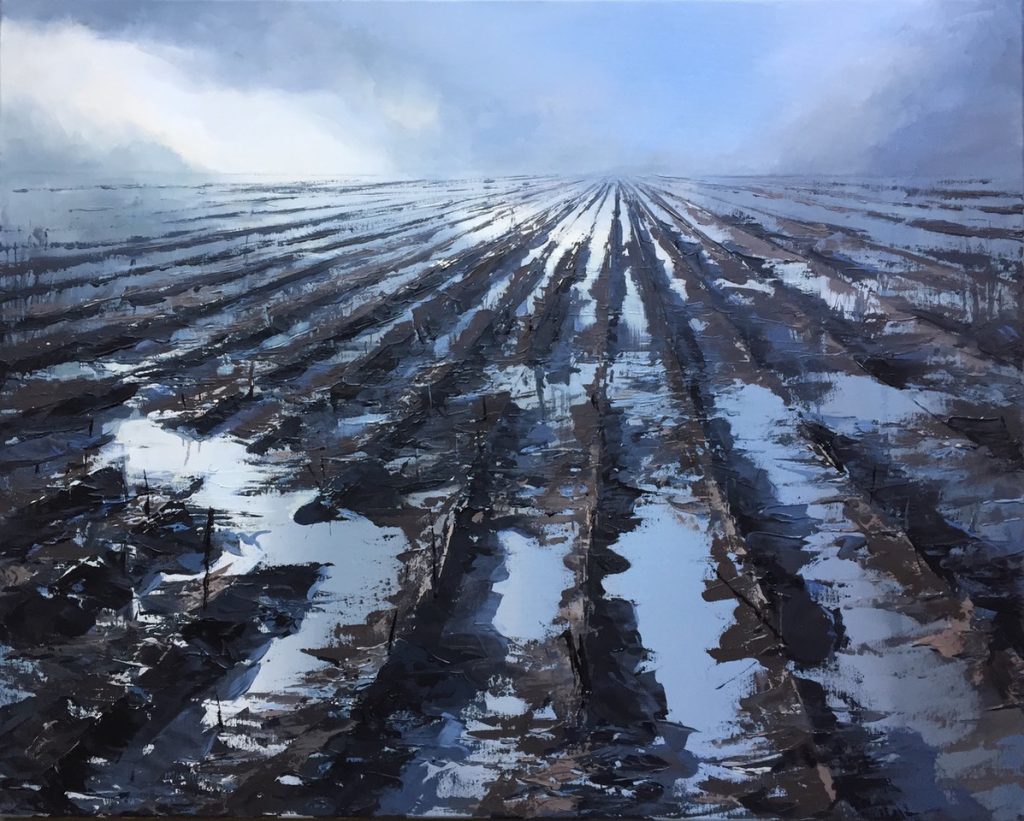 Klei is een schilderij van een akkerland wat net geploegd is geschilder in blauw tinten door Marein Konijn